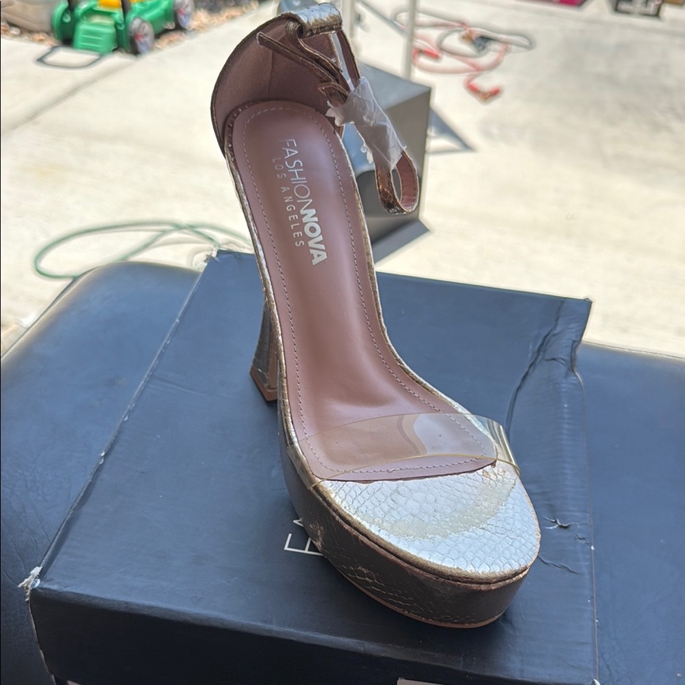 Fashion Nova Gold and Tan Heels Elegant Design
